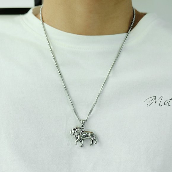 lion necklace - Picture 2 of 3